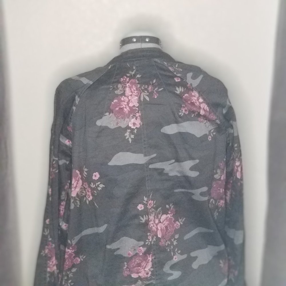 Flowered lightweight jacket - Picture 6 of 6